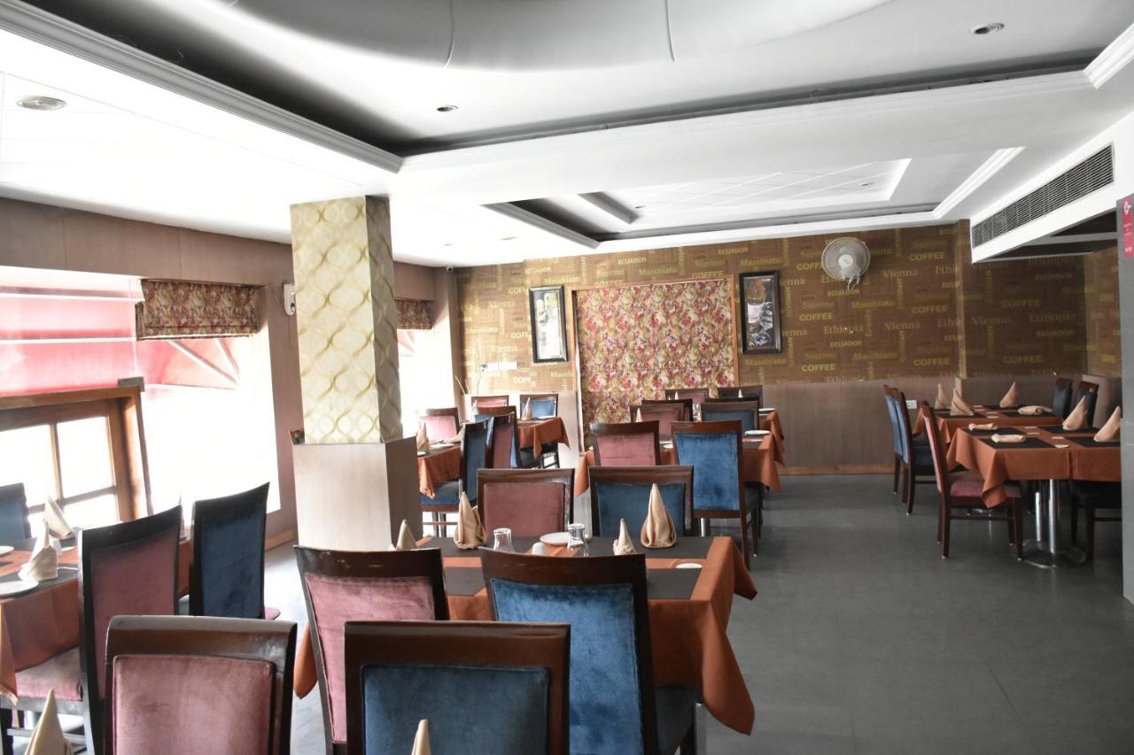 Hotel Lohias Delhi Airport Yeni Delhi Dış mekan fotoğraf