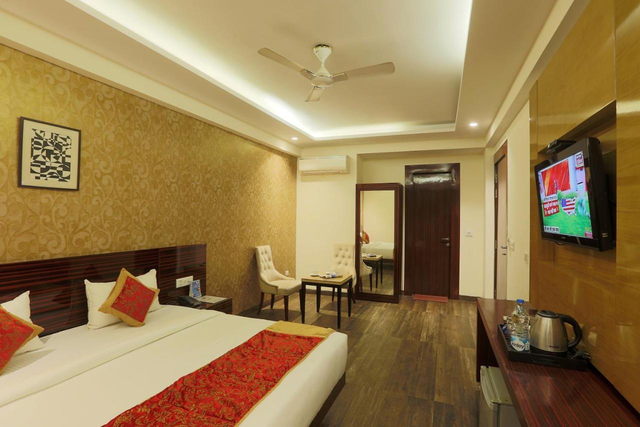Hotel Lohias Delhi Airport Yeni Delhi Dış mekan fotoğraf
